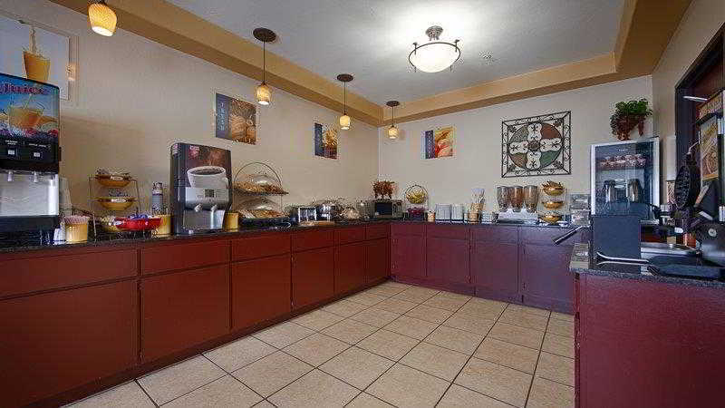 Best Western Greentree Inn & Suites