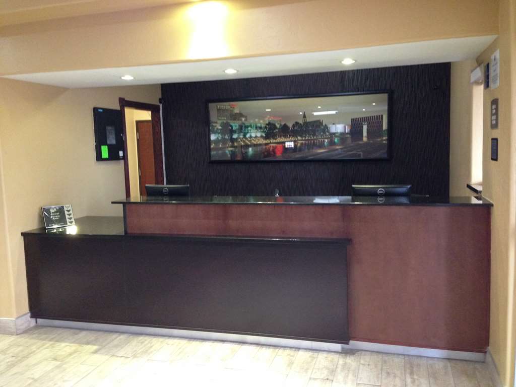 Best Western Greentree Inn & Suites