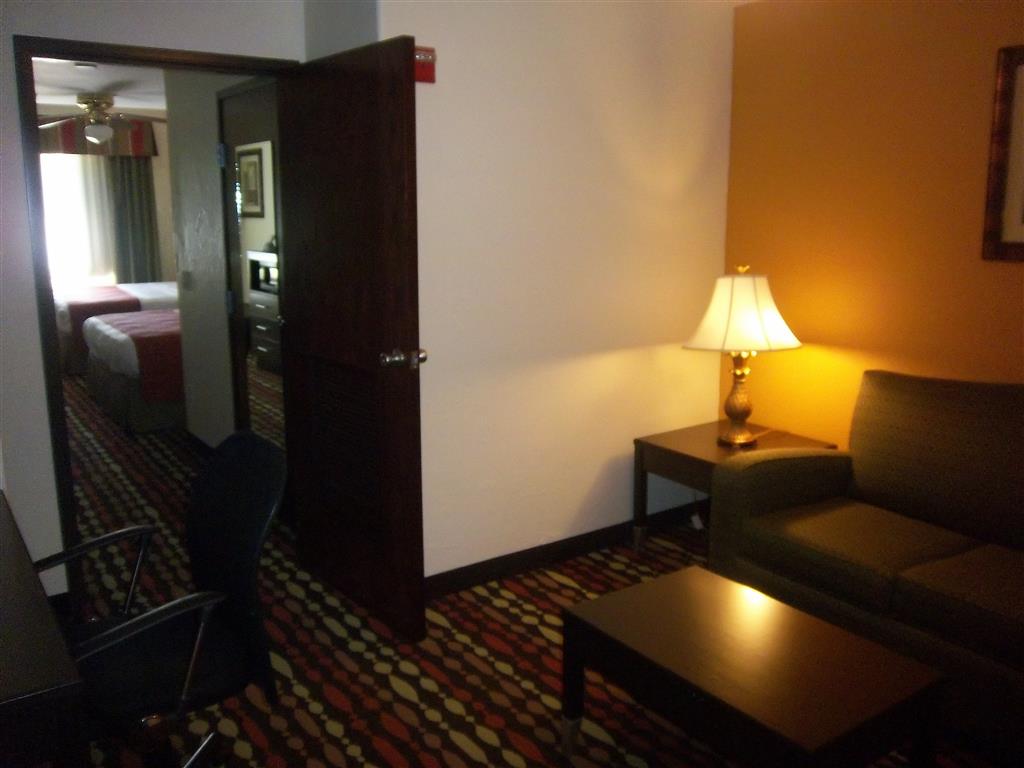 Best Western Greentree Inn & Suites