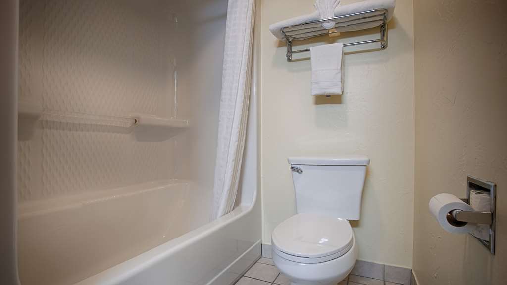 Best Western Greentree Inn & Suites