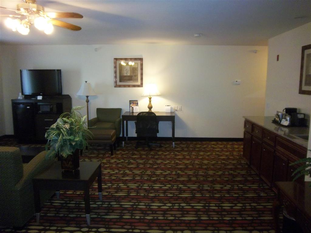 Best Western Greentree Inn & Suites