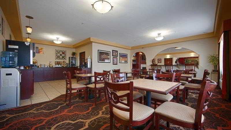 Best Western Greentree Inn & Suites