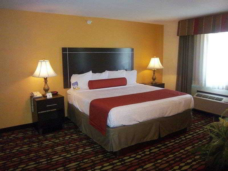 Best Western Greentree Inn & Suites