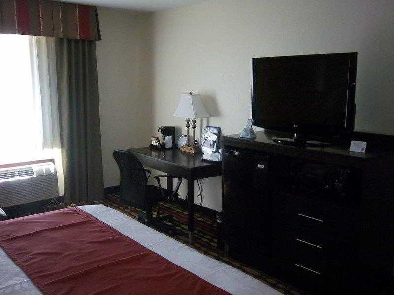 Best Western Greentree Inn & Suites