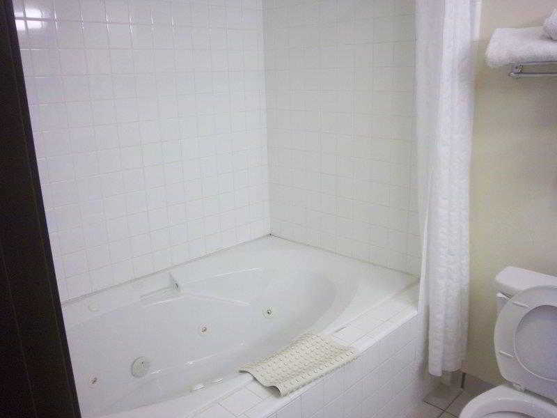 Best Western Greentree Inn & Suites