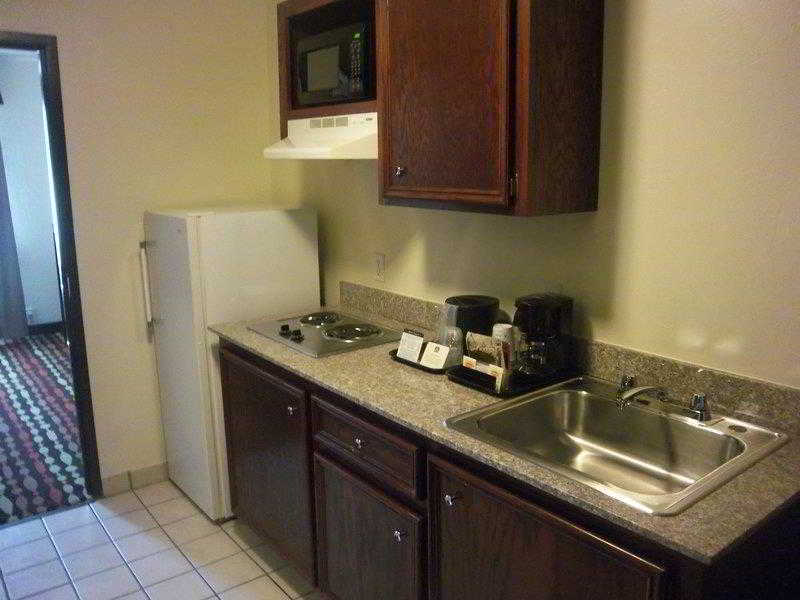 Best Western Greentree Inn & Suites