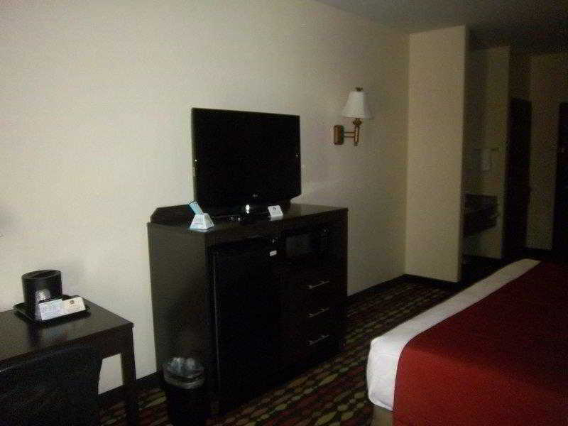 Best Western Greentree Inn & Suites