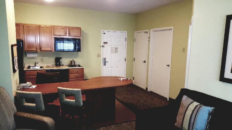 Candlewood Suites Oklahoma City South - Moore