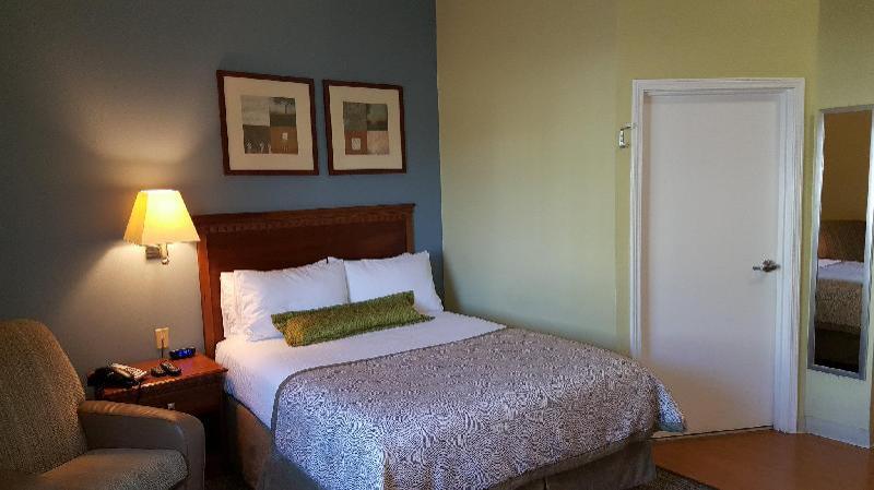 Candlewood Suites Oklahoma City South - Moore