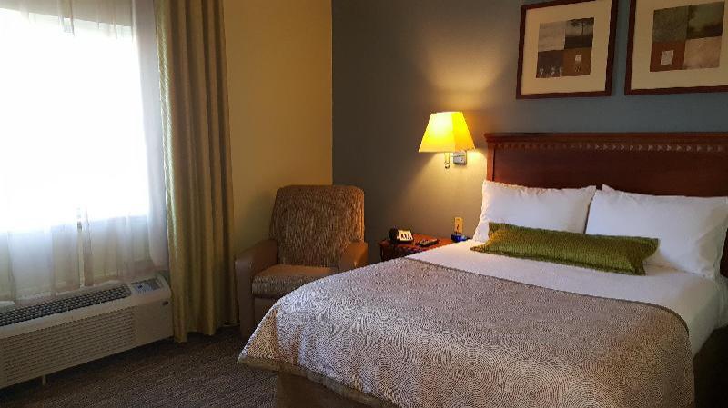 Candlewood Suites Oklahoma City South - Moore
