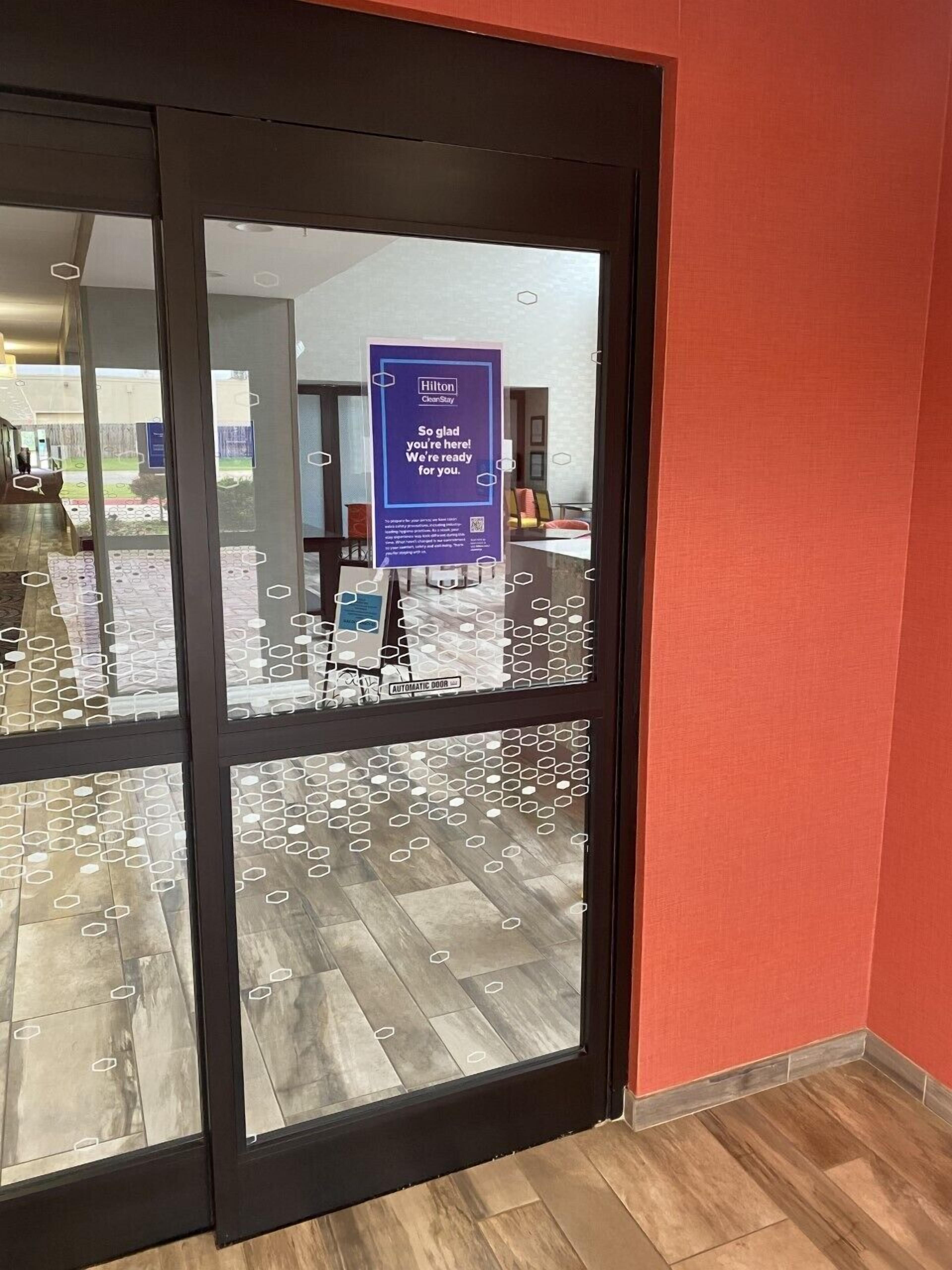 Hampton Inn & Suites Moore