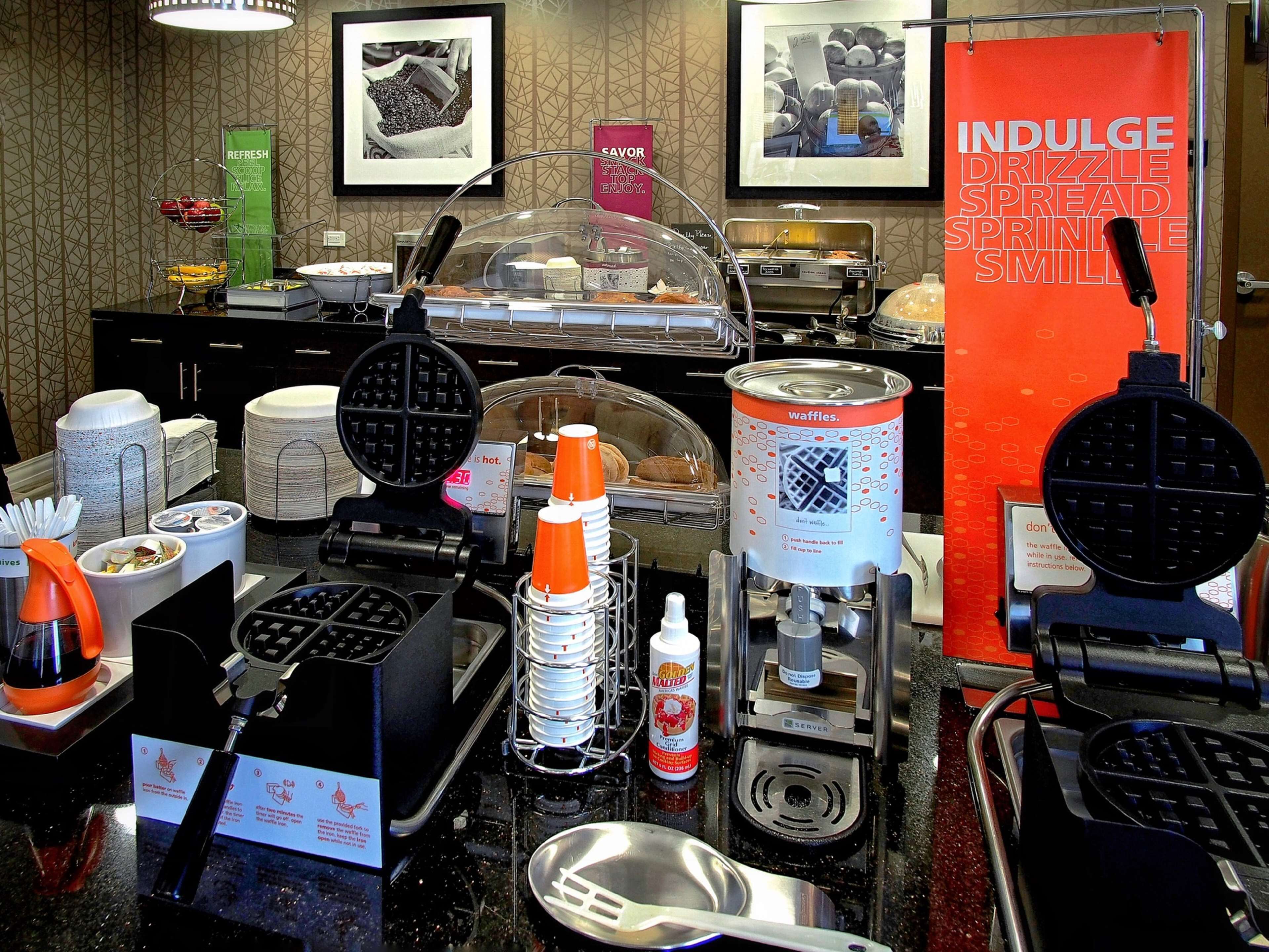 Hampton Inn & Suites Moore