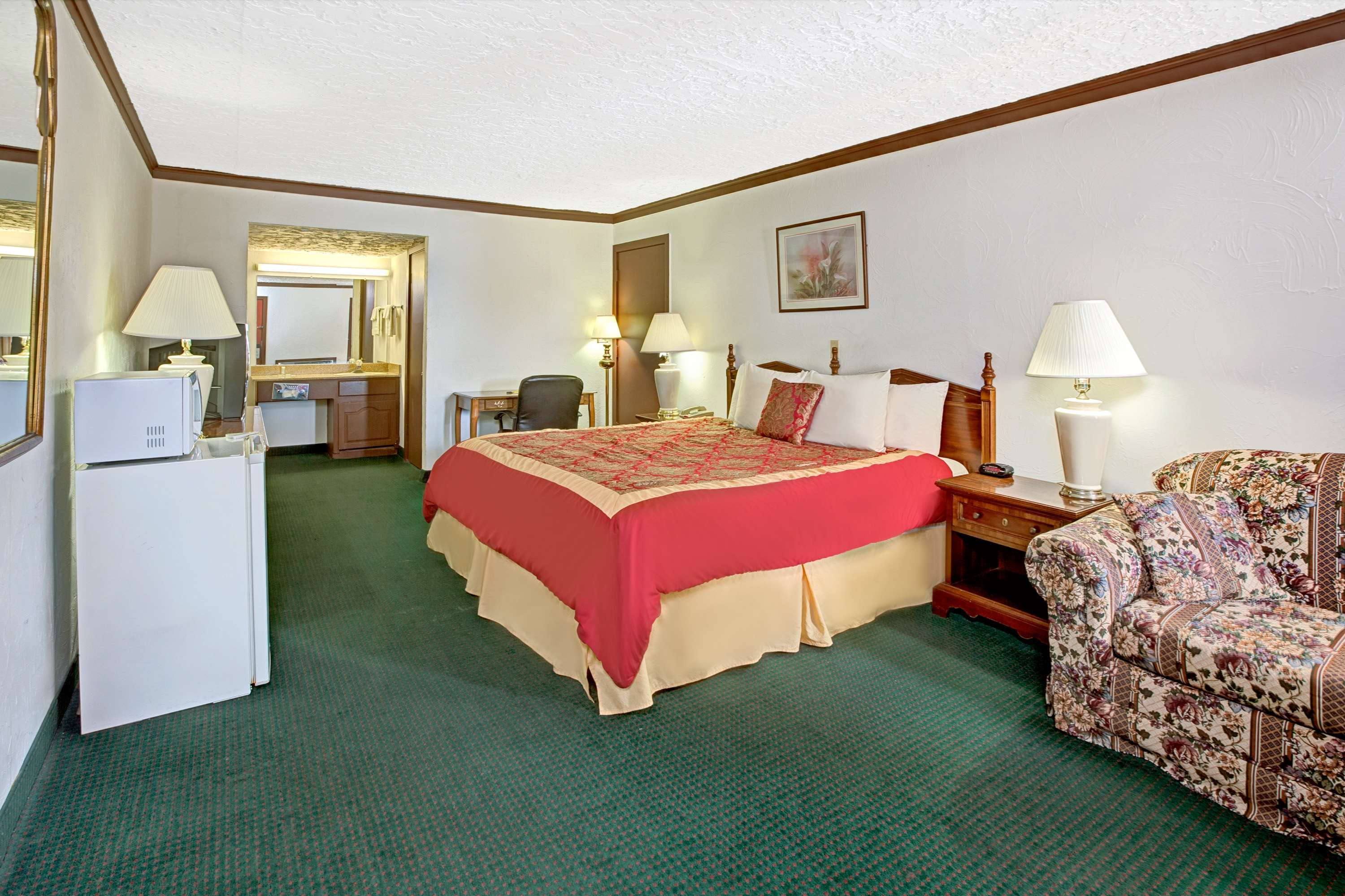 Super 8 by Wyndham City of Moore