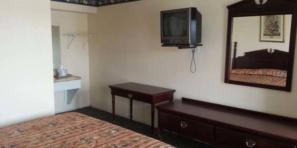 Budget Inn