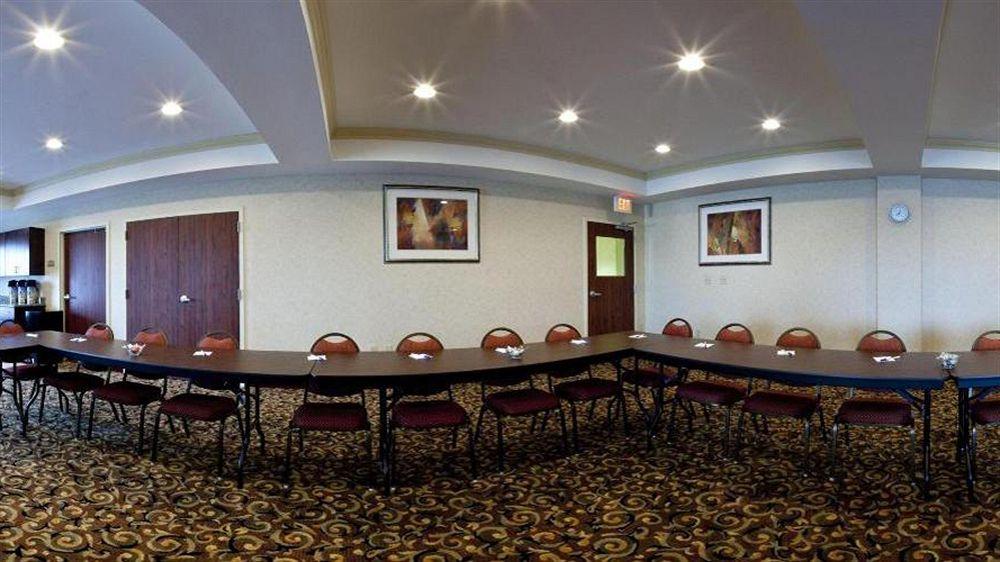Holiday Inn Express & Suites Muskogee