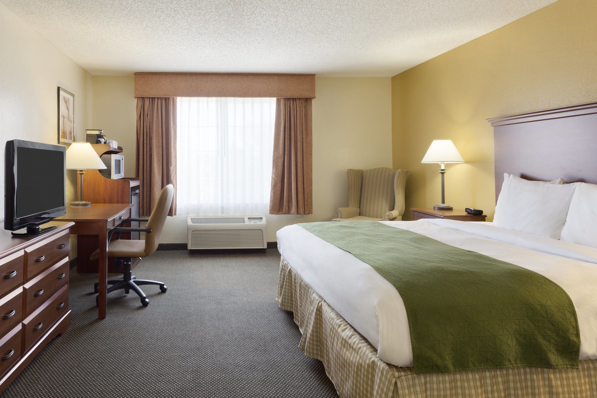 Country Inn & Suites by Radisson, Norman near University