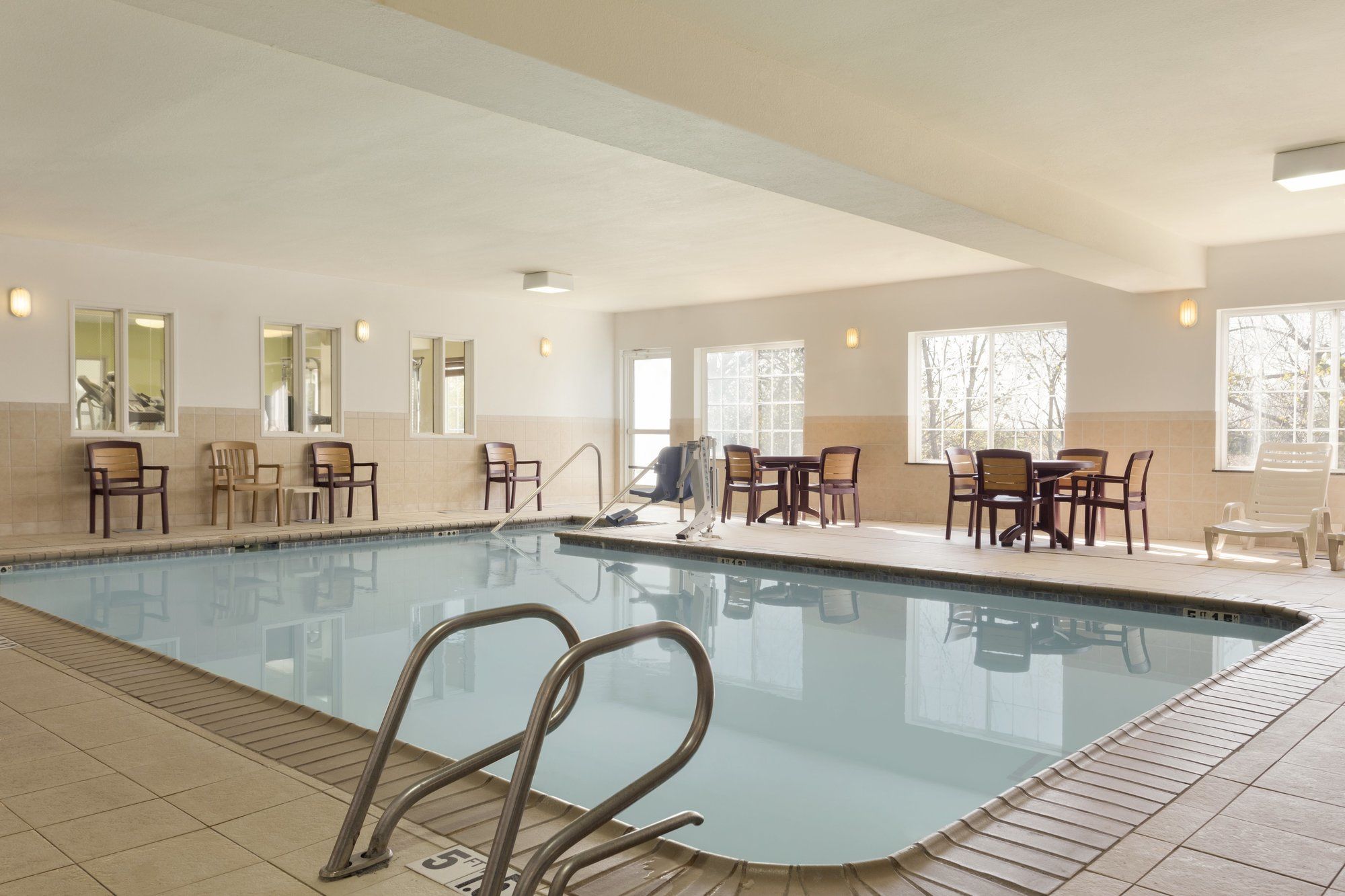 Country Inn & Suites by Radisson, Norman near University