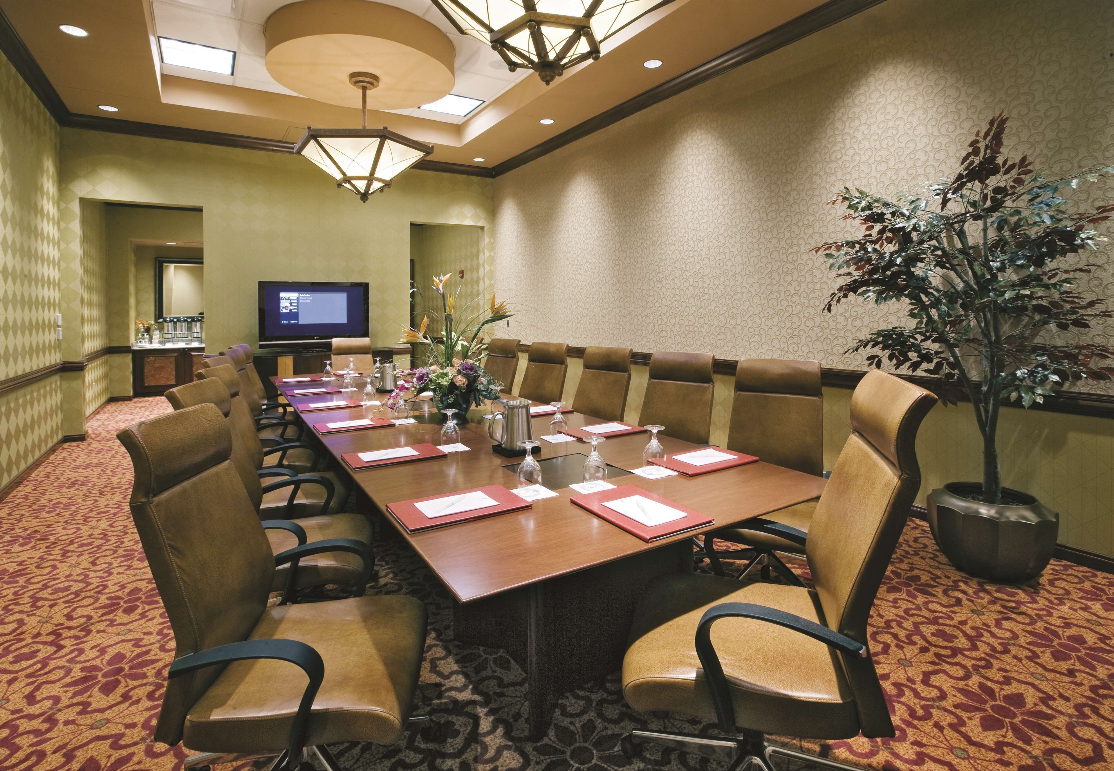 Embassy Suites by Hilton Norman Hotel & Conference Center