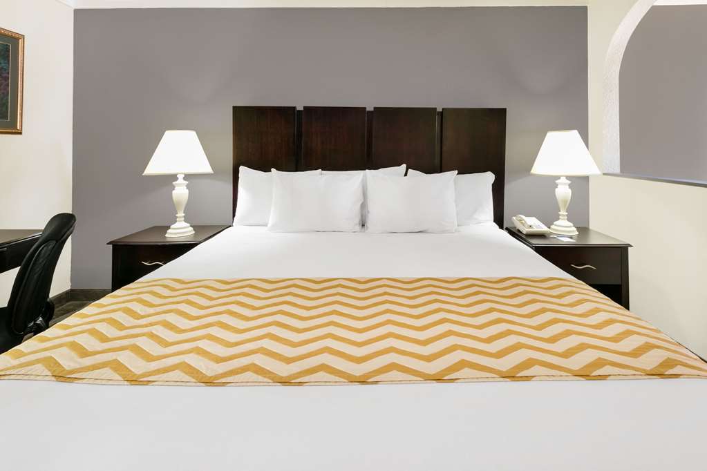 Travelodge Inn & Suites by Wyndham Norman