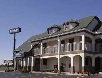 Travelodge Inn & Suites by Wyndham Norman