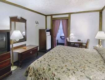 Travelodge Inn & Suites by Wyndham Norman