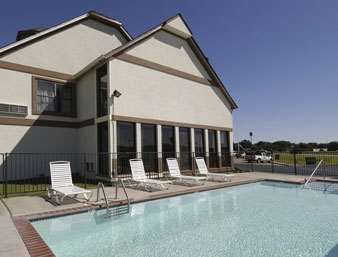 Travelodge Inn & Suites by Wyndham Norman