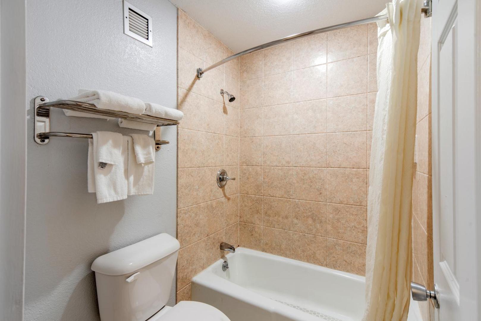 Econo Lodge Inn & Suites Near Bricktown
