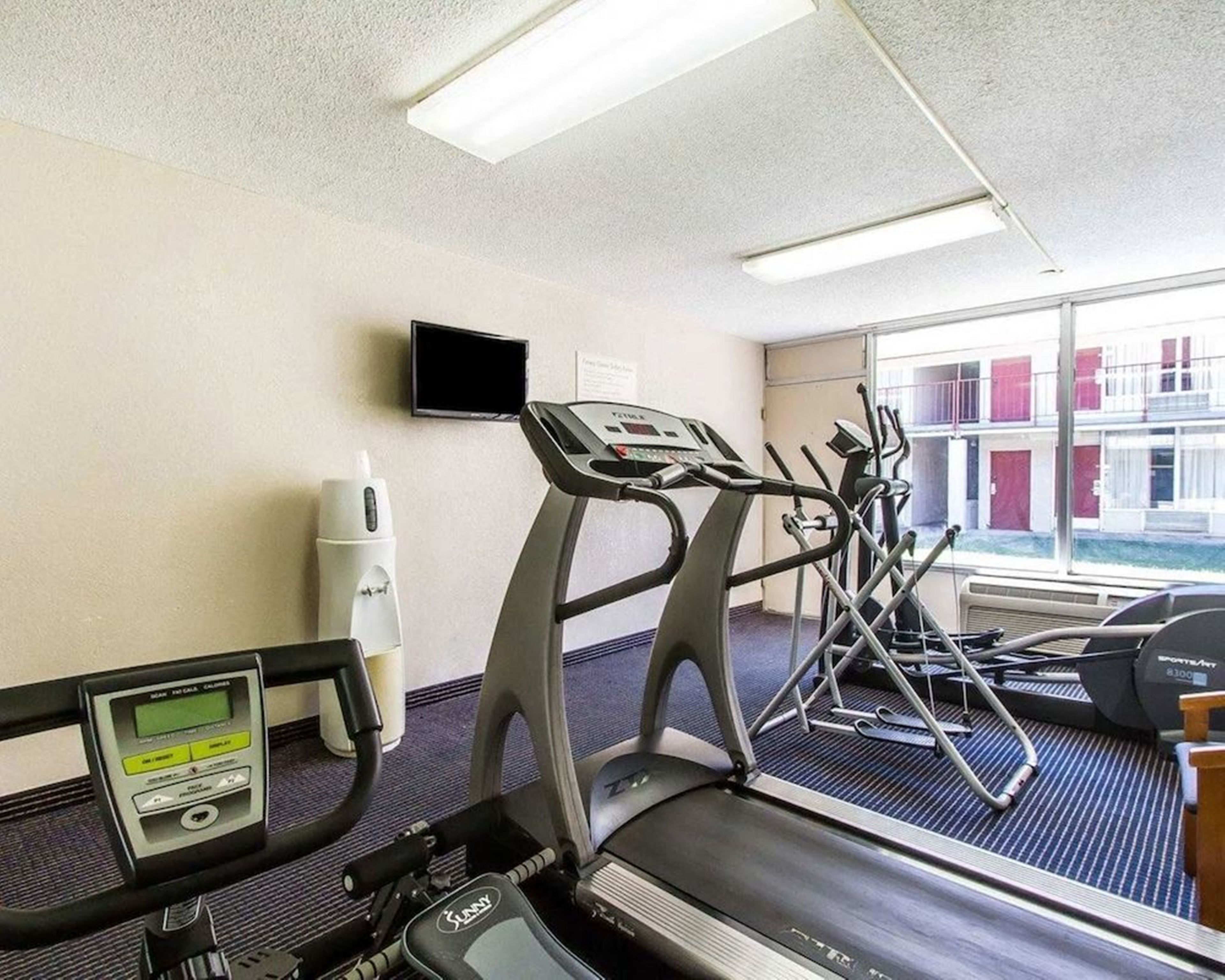 Econo Lodge Inn & Suites Near Bricktown