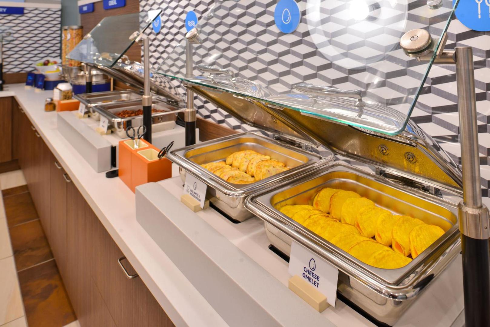 Holiday Inn Express & Suites Oklahoma City Airport