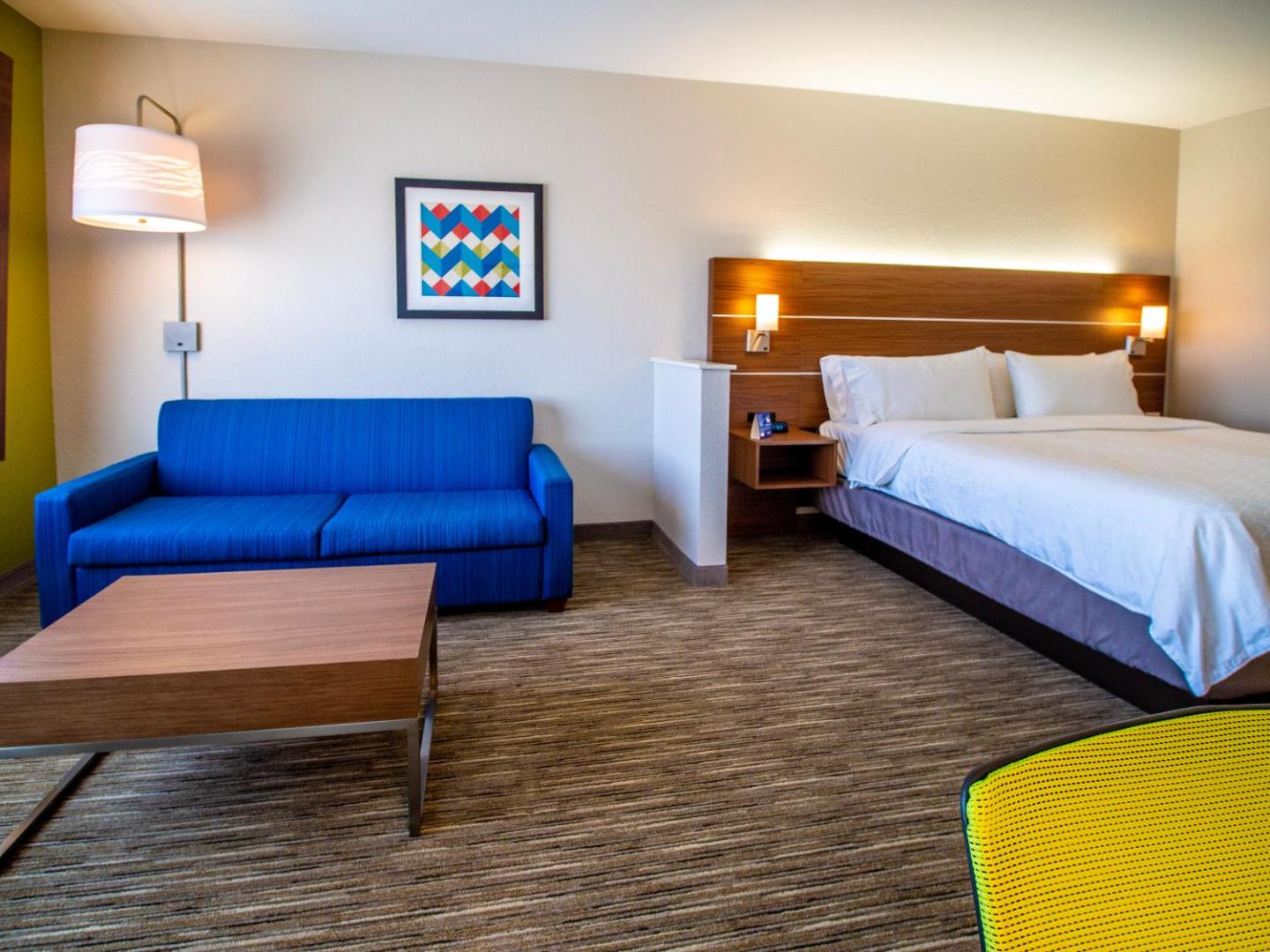Holiday Inn Express & Suites Oklahoma City Airport