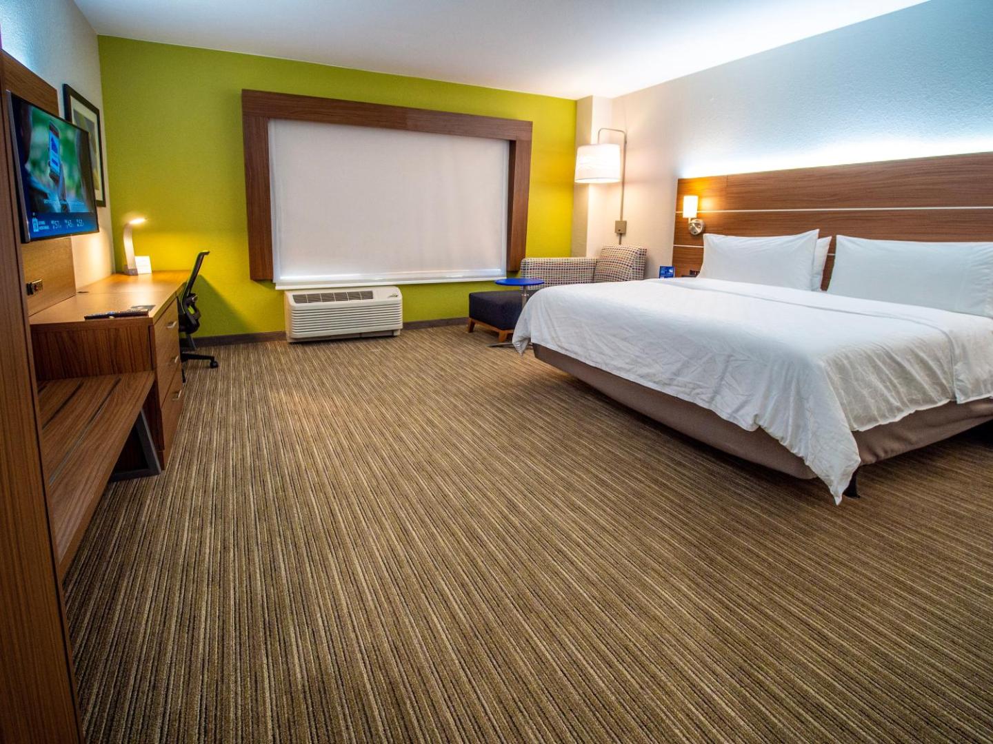 Holiday Inn Express & Suites Oklahoma City Airport