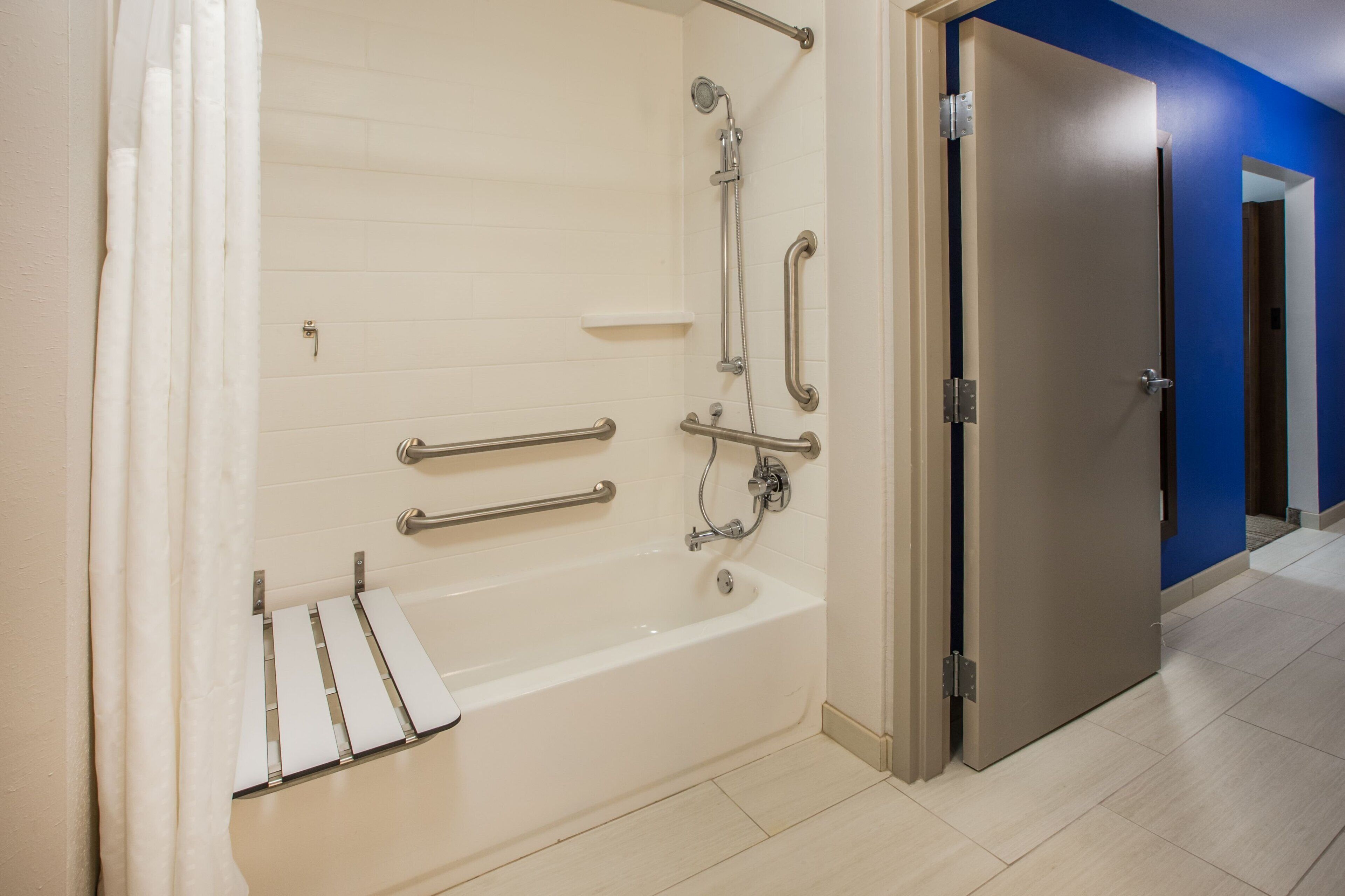 Holiday Inn Express & Suites Oklahoma City Airport