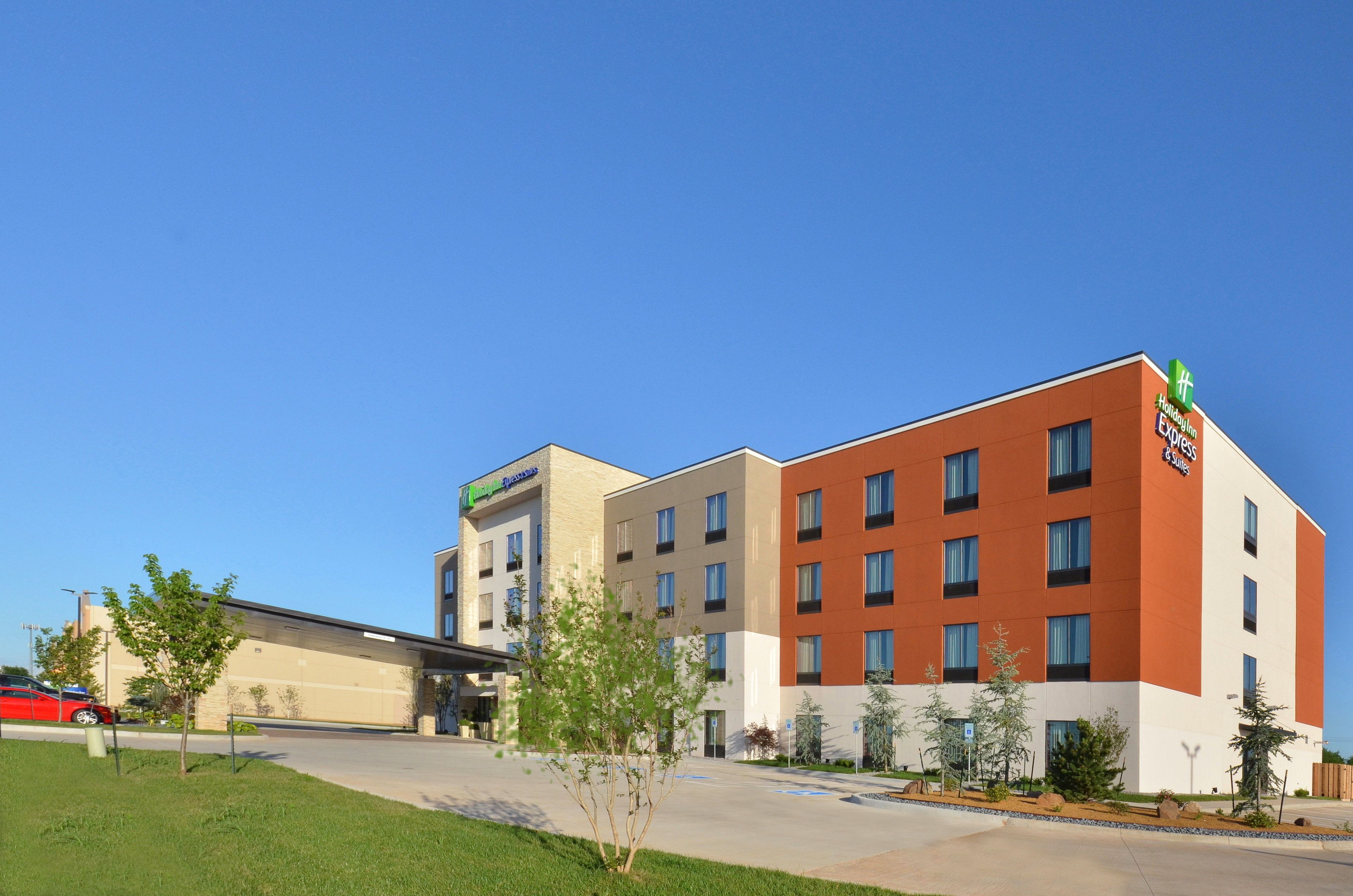 Holiday Inn Express & Suites Oklahoma City Mid - Arpt Area