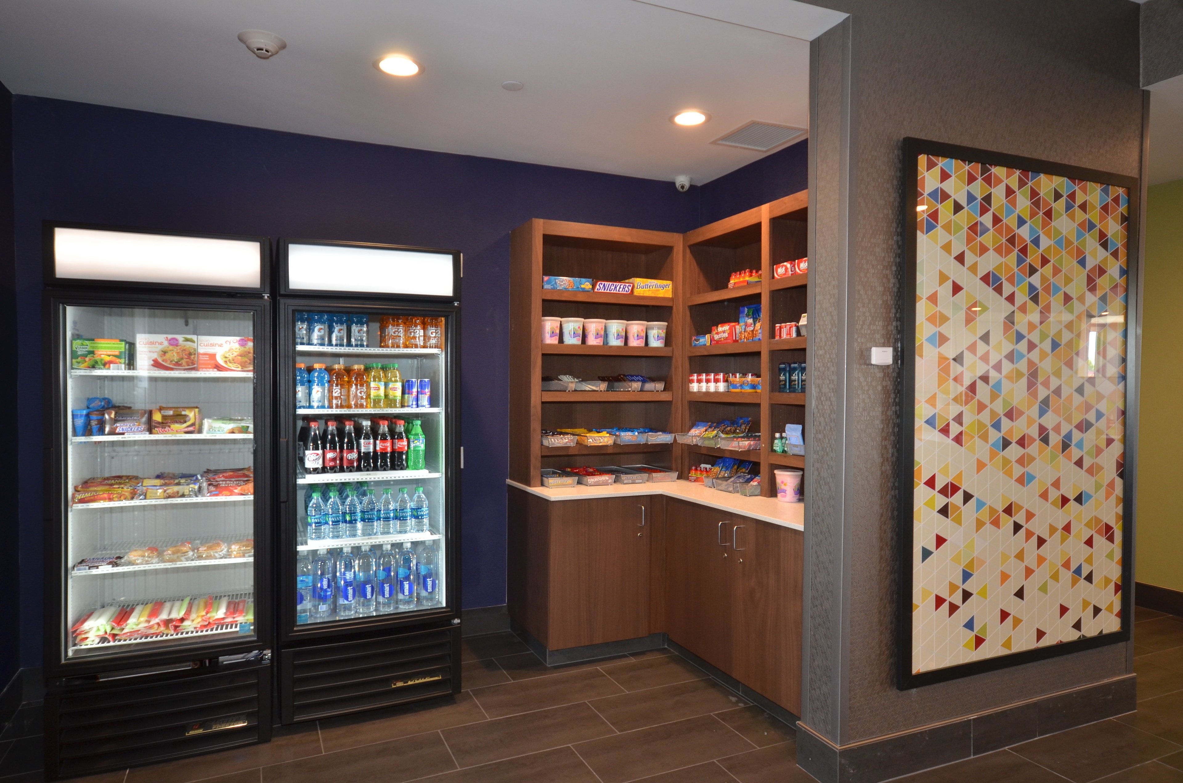 Holiday Inn Express & Suites Oklahoma City Mid - Arpt Area