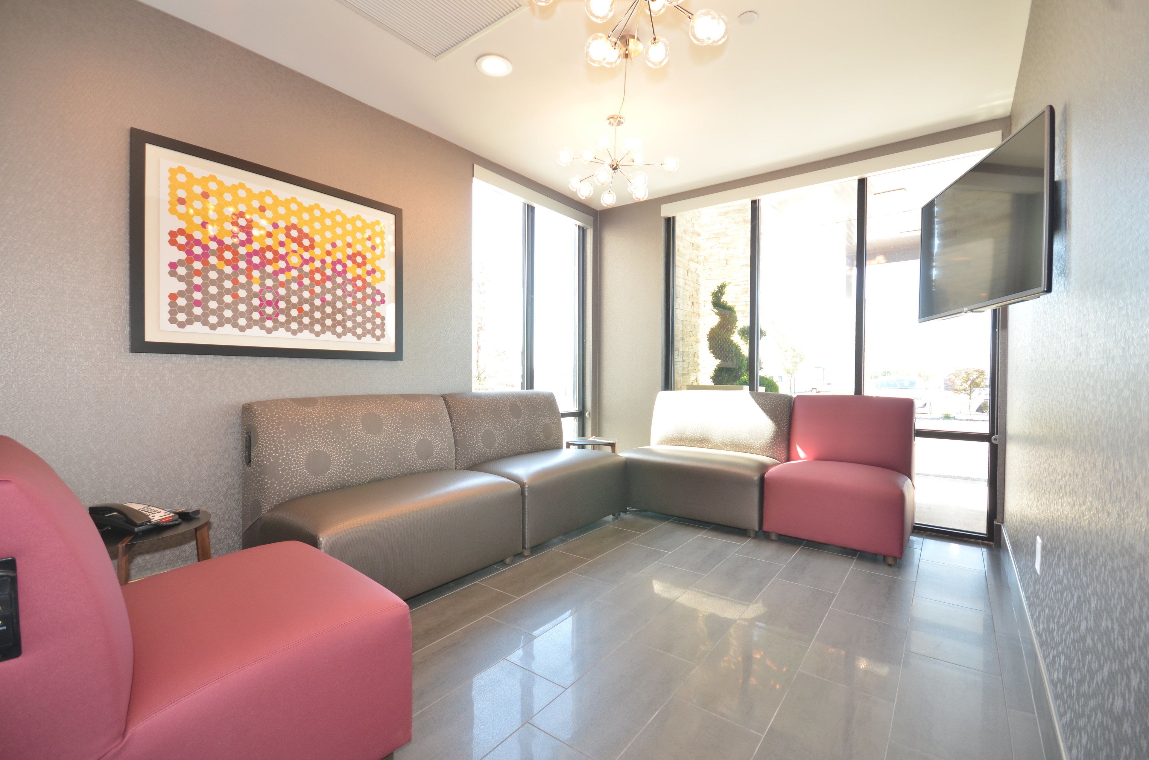 Holiday Inn Express & Suites Oklahoma City Mid - Arpt Area