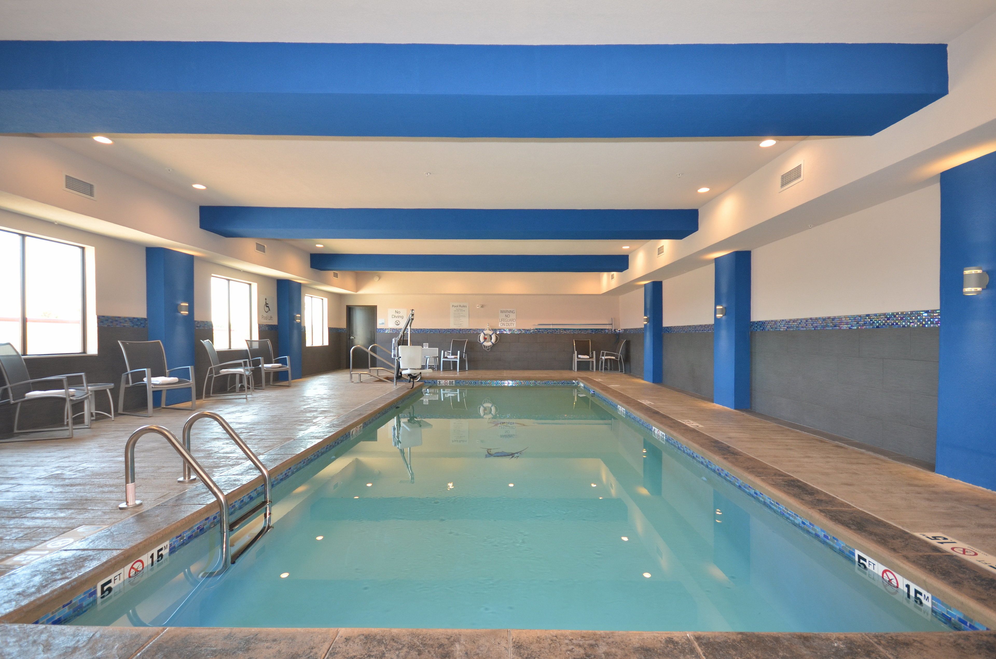 Holiday Inn Express & Suites Oklahoma City Mid - Arpt Area