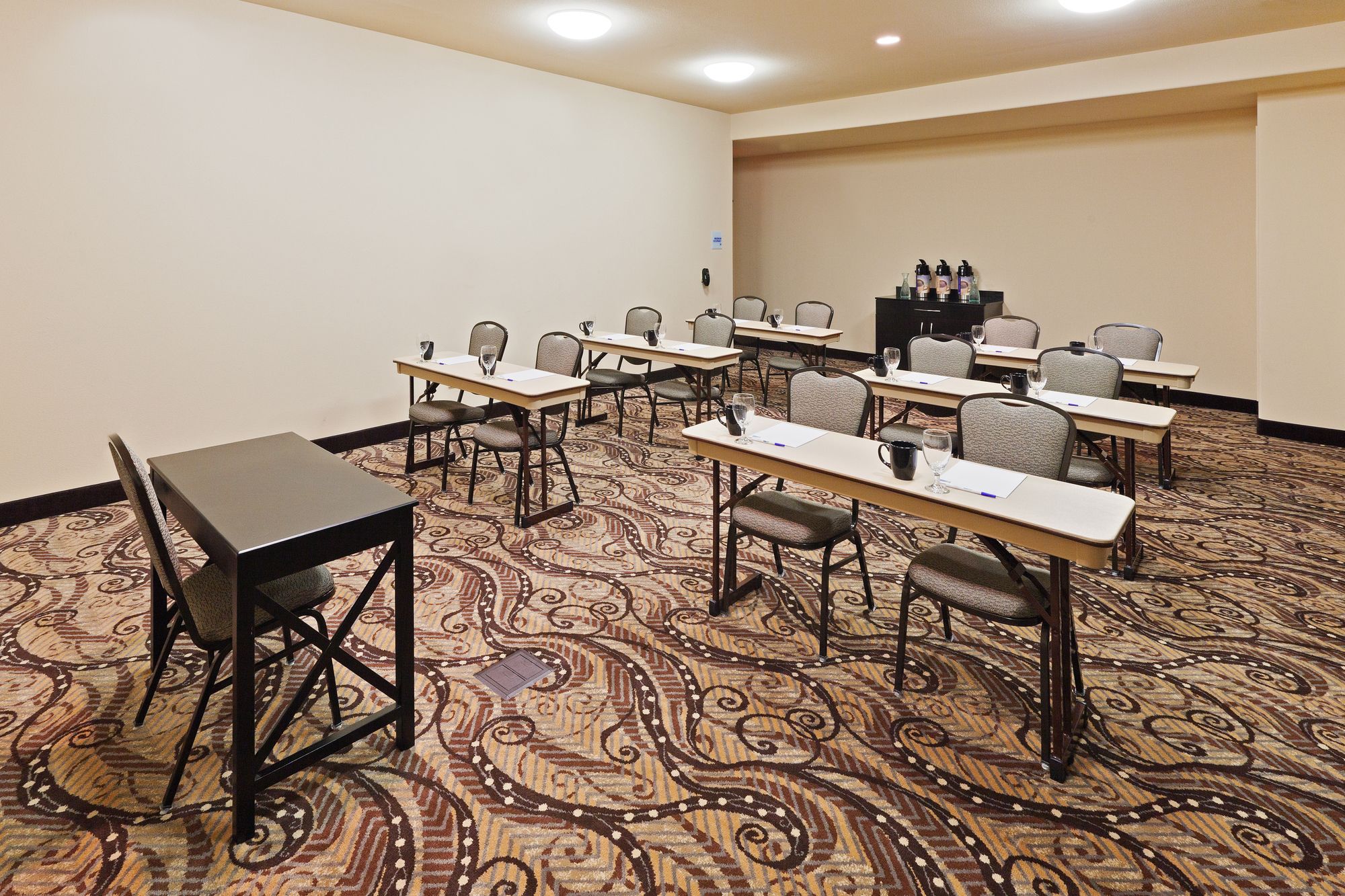 Holiday Inn Express Hotel & Suites Oklahoma City Northwest - Quail Springs