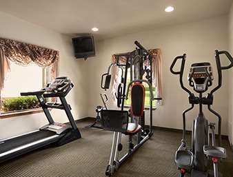 Howard Johnson by Wyndham Oklahoma City Airport/ Fairgrounds