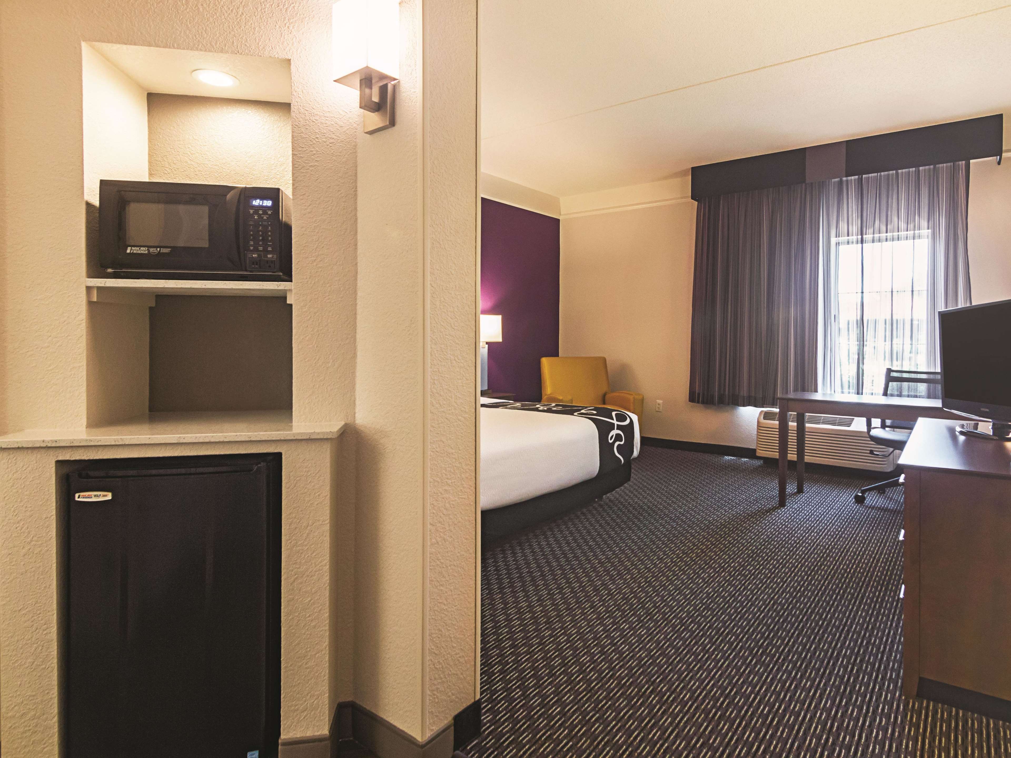 La Quinta Inn & Suites by Wyndham Oklahoma City - NW Expwy
