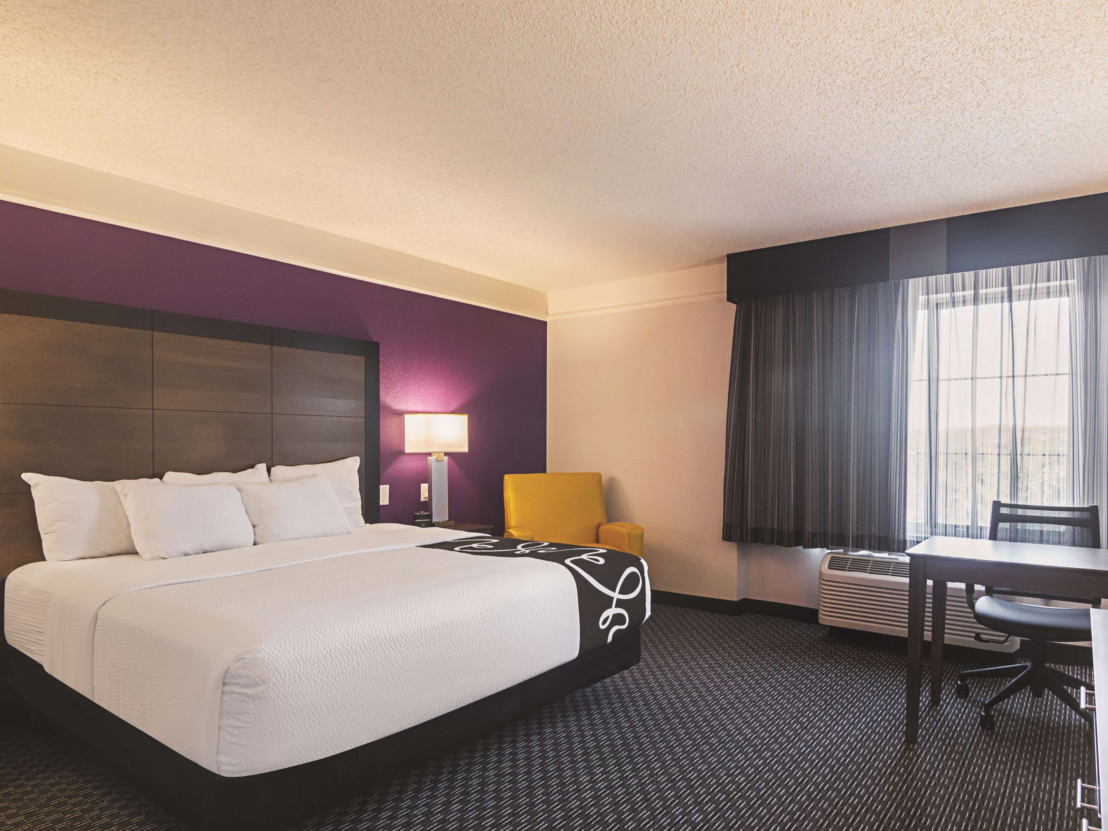 La Quinta Inn & Suites by Wyndham Oklahoma City - NW Expwy