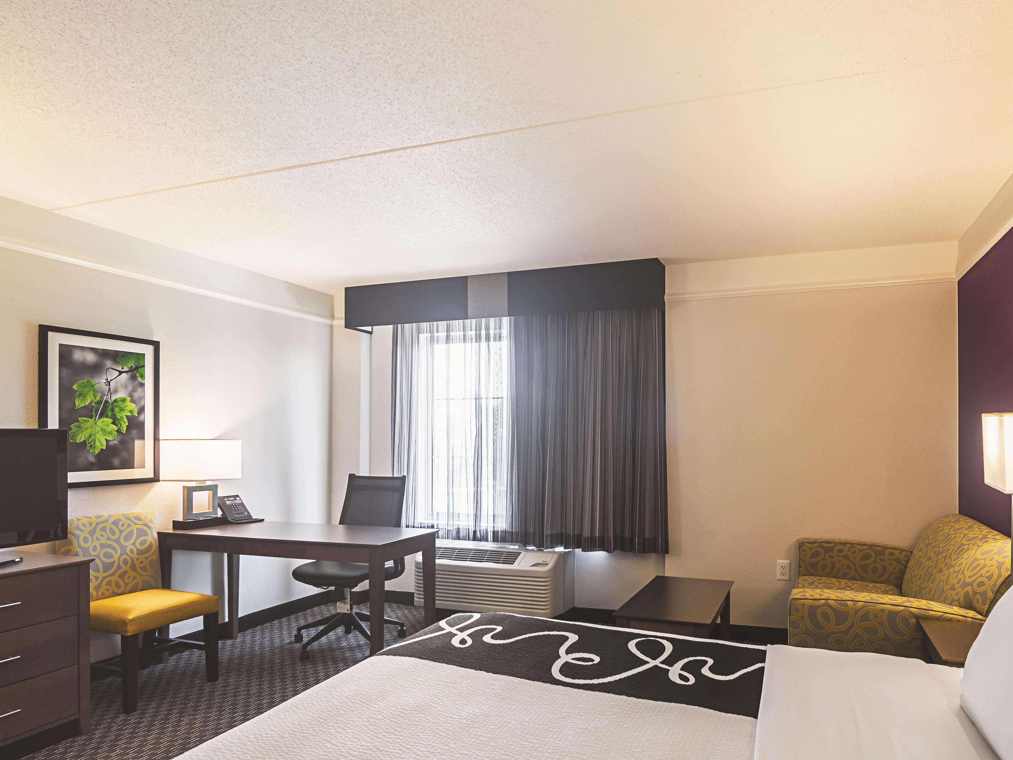 La Quinta Inn & Suites by Wyndham Oklahoma City - NW Expwy