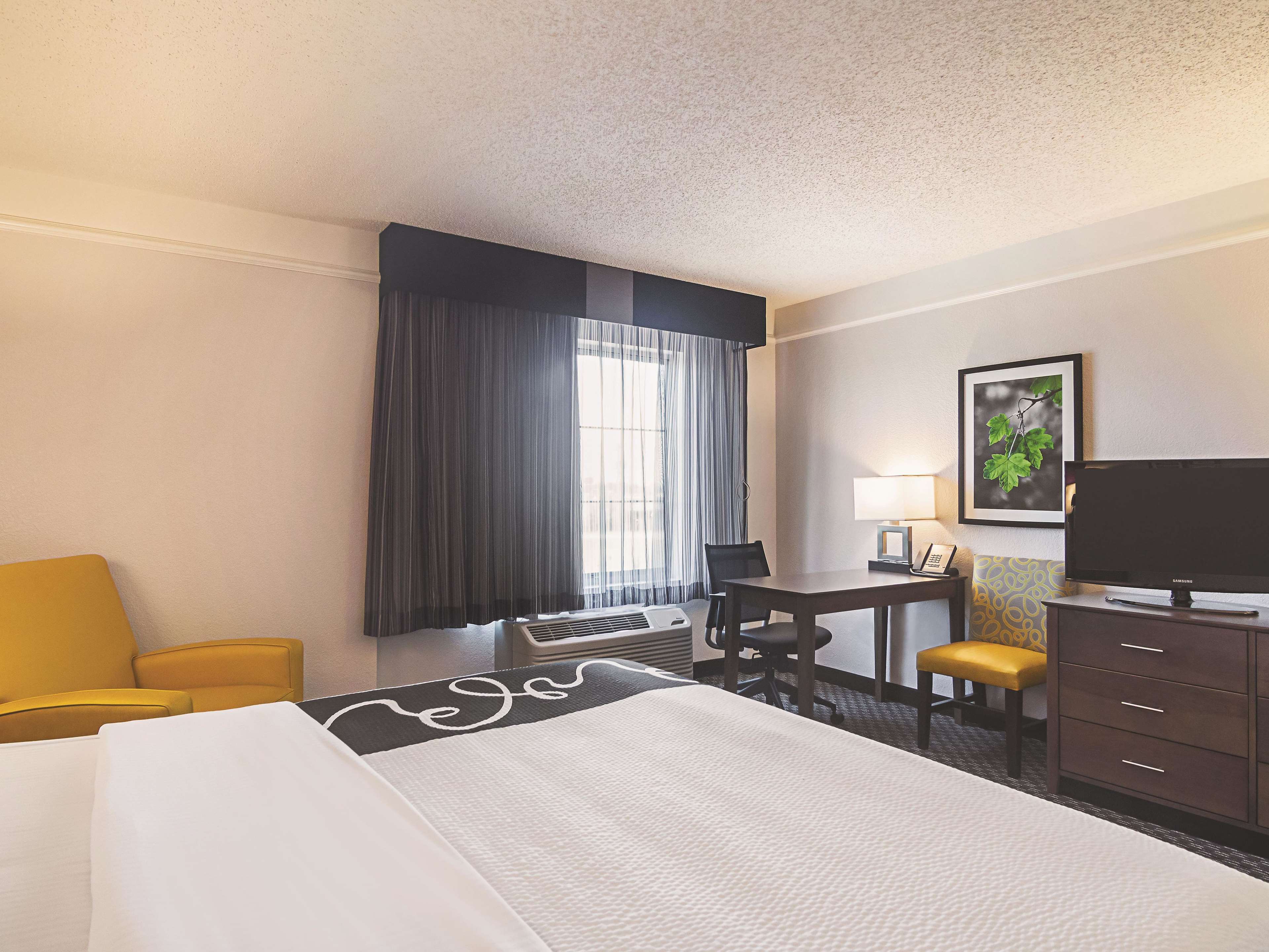 La Quinta Inn & Suites by Wyndham Oklahoma City - NW Expwy