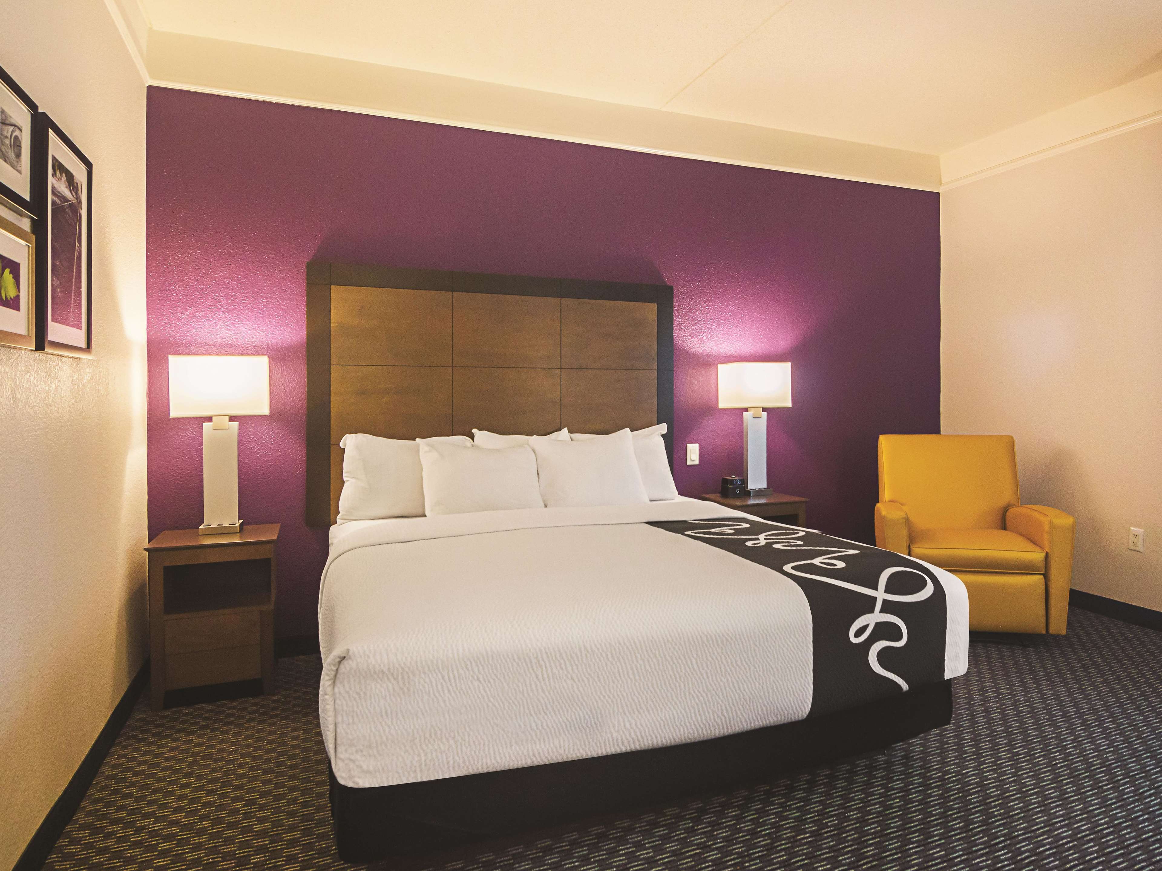 La Quinta Inn & Suites by Wyndham Oklahoma City - NW Expwy