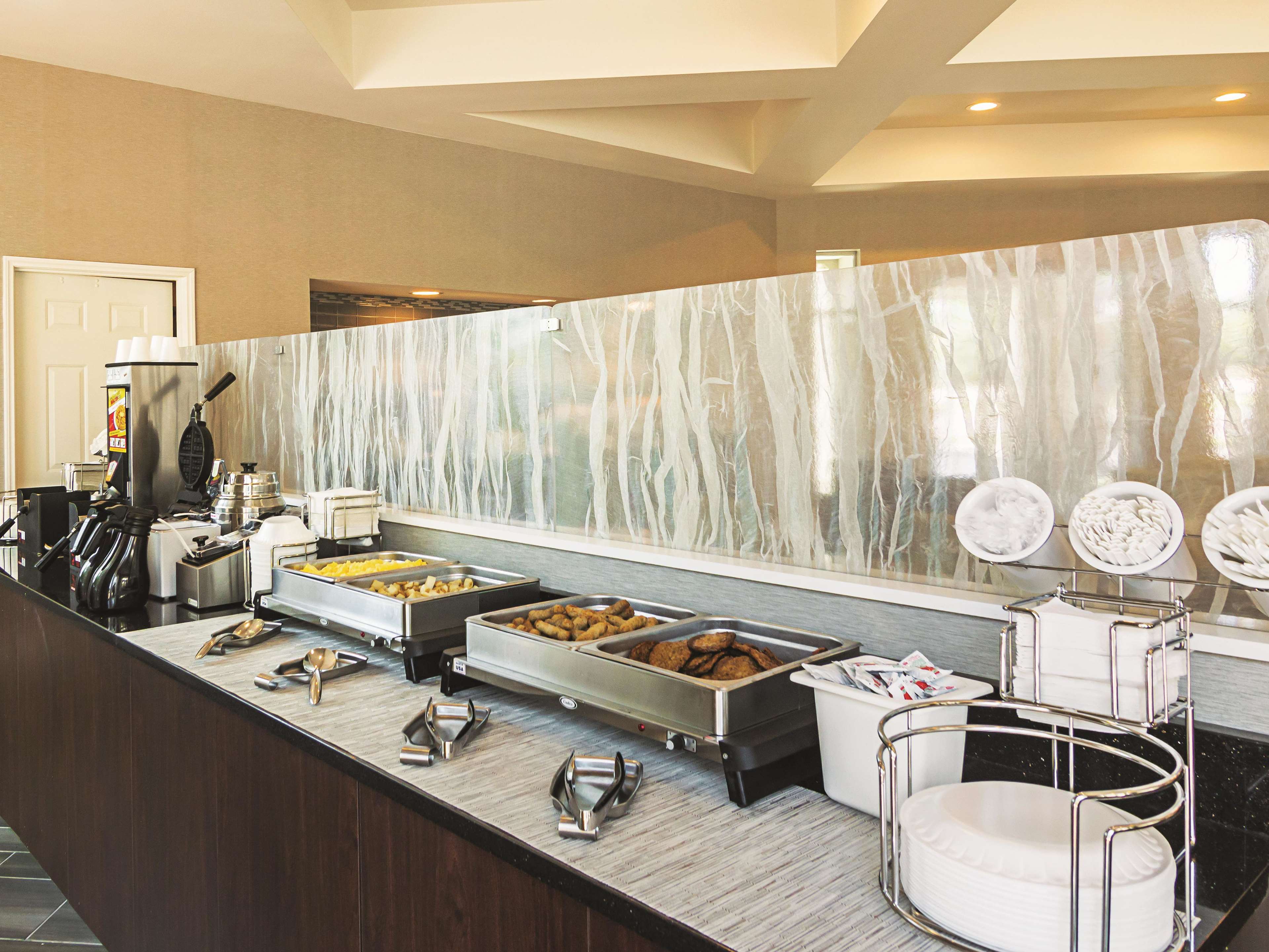 La Quinta Inn & Suites by Wyndham Oklahoma City - NW Expwy