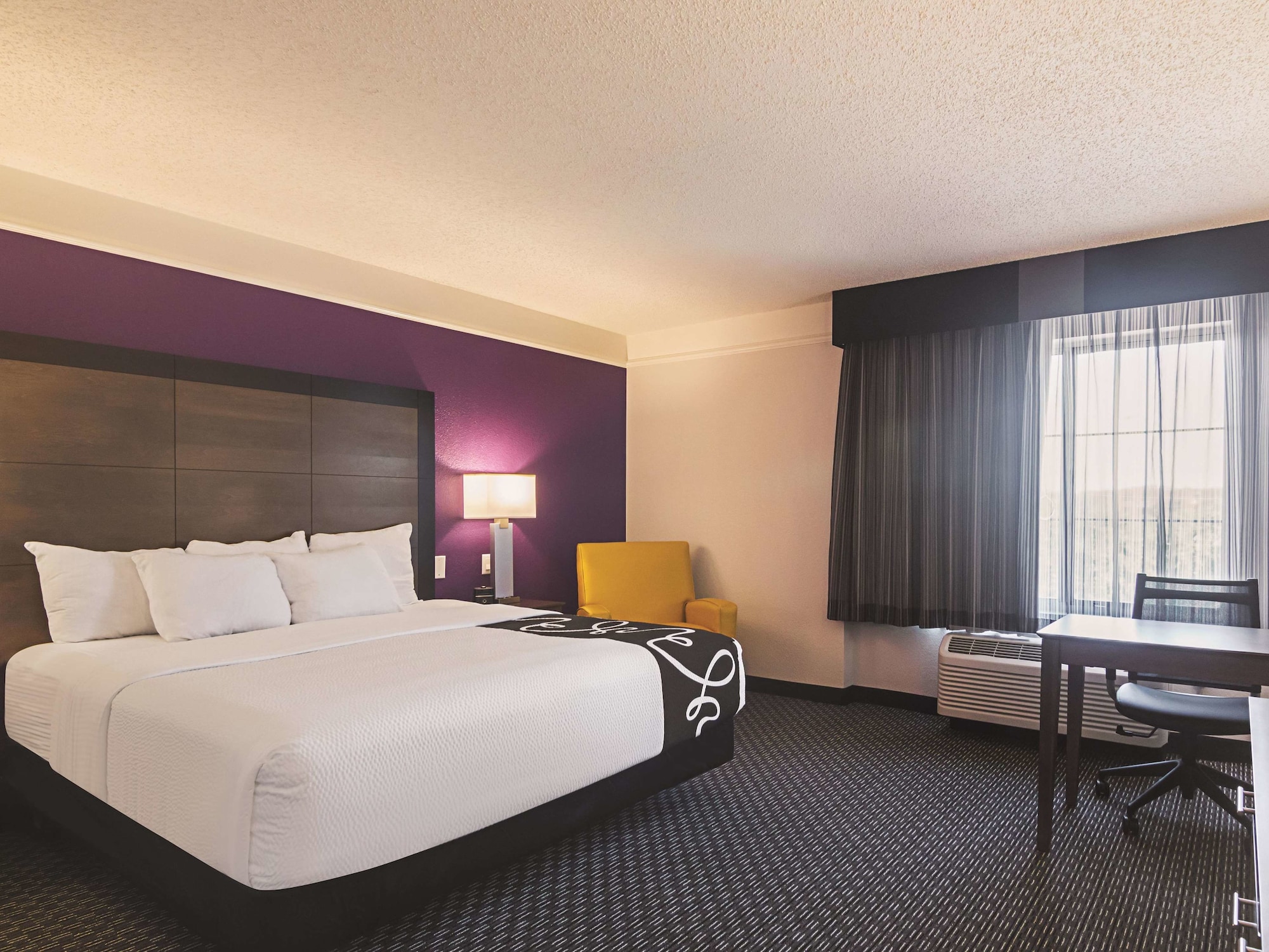 La Quinta Inn & Suites by Wyndham Oklahoma City - NW Expwy