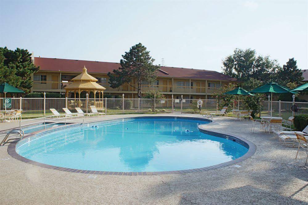 La Quinta Inn & Suites by Wyndham Oklahoma City Airport