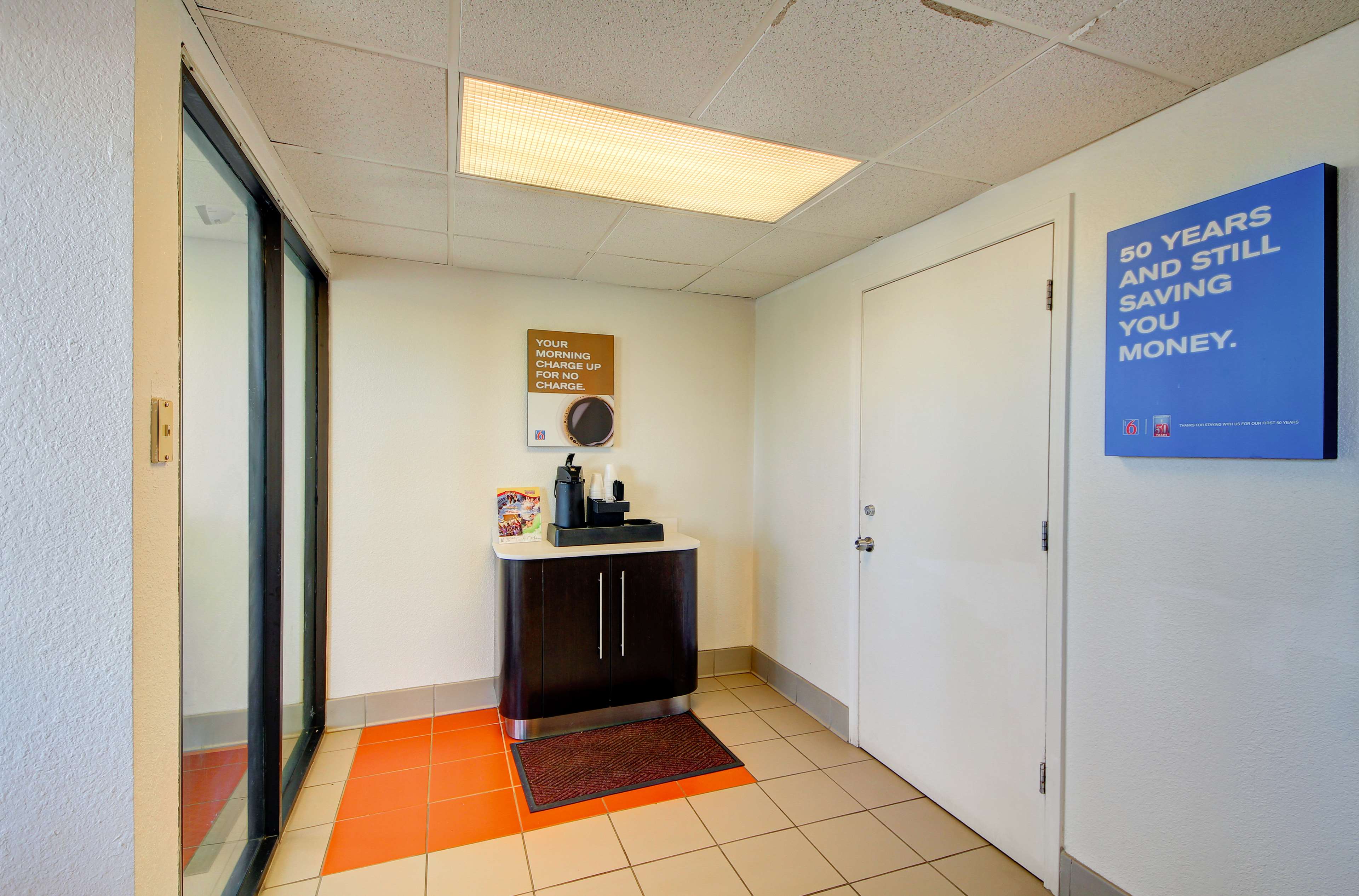Economy Hotel Plus