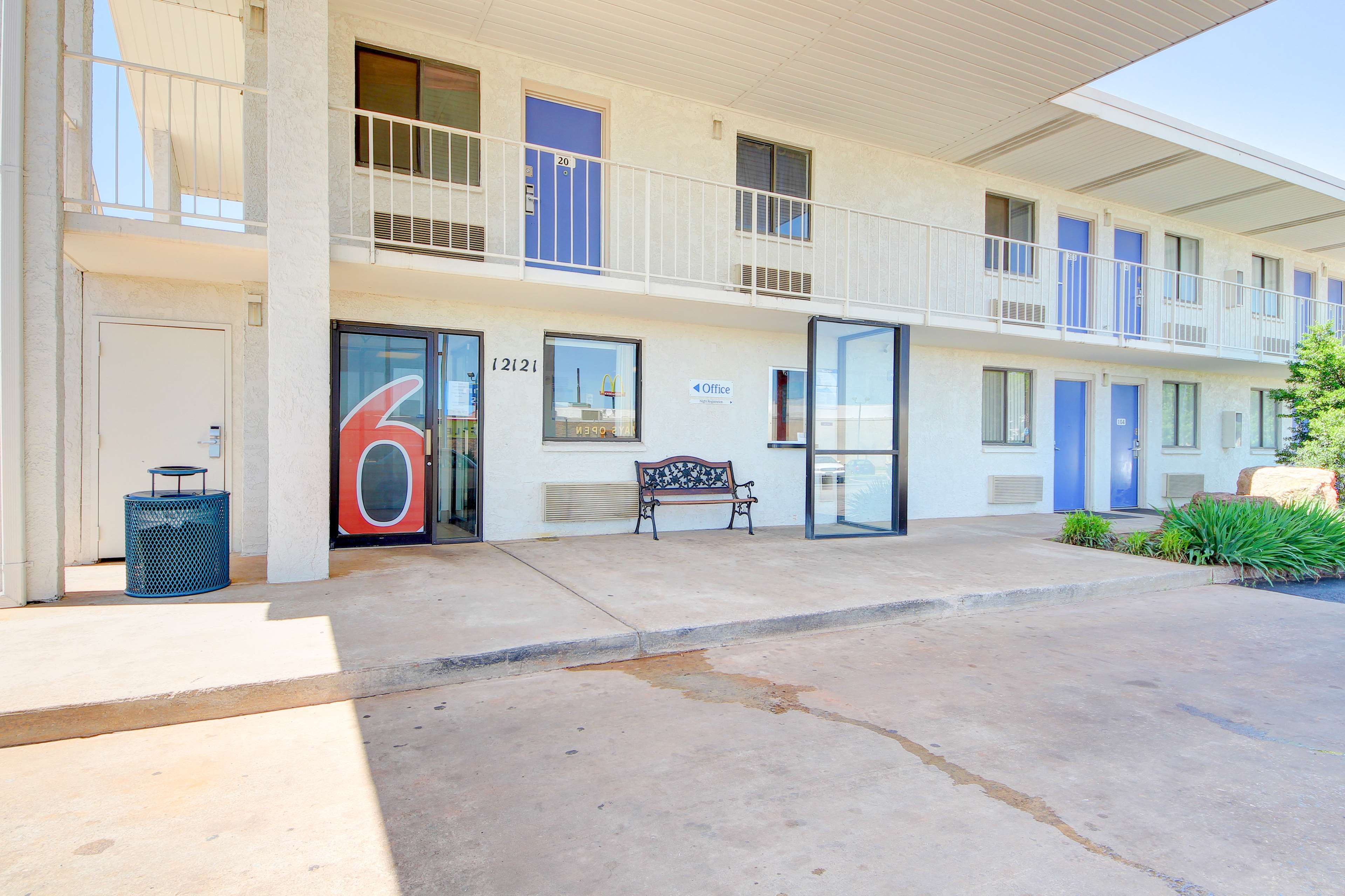Economy Hotel Plus