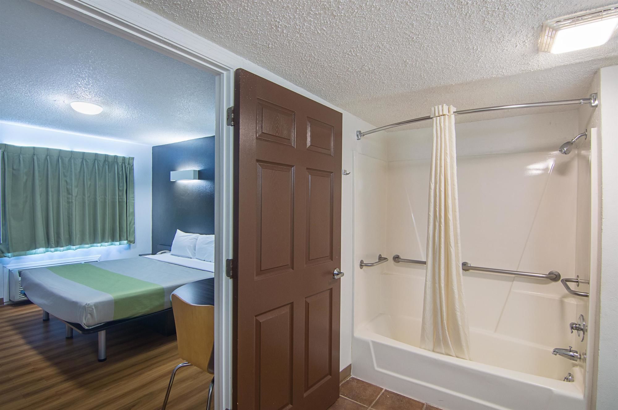 Studio Inn Extended Stay Oklahoma City Airport by OYO