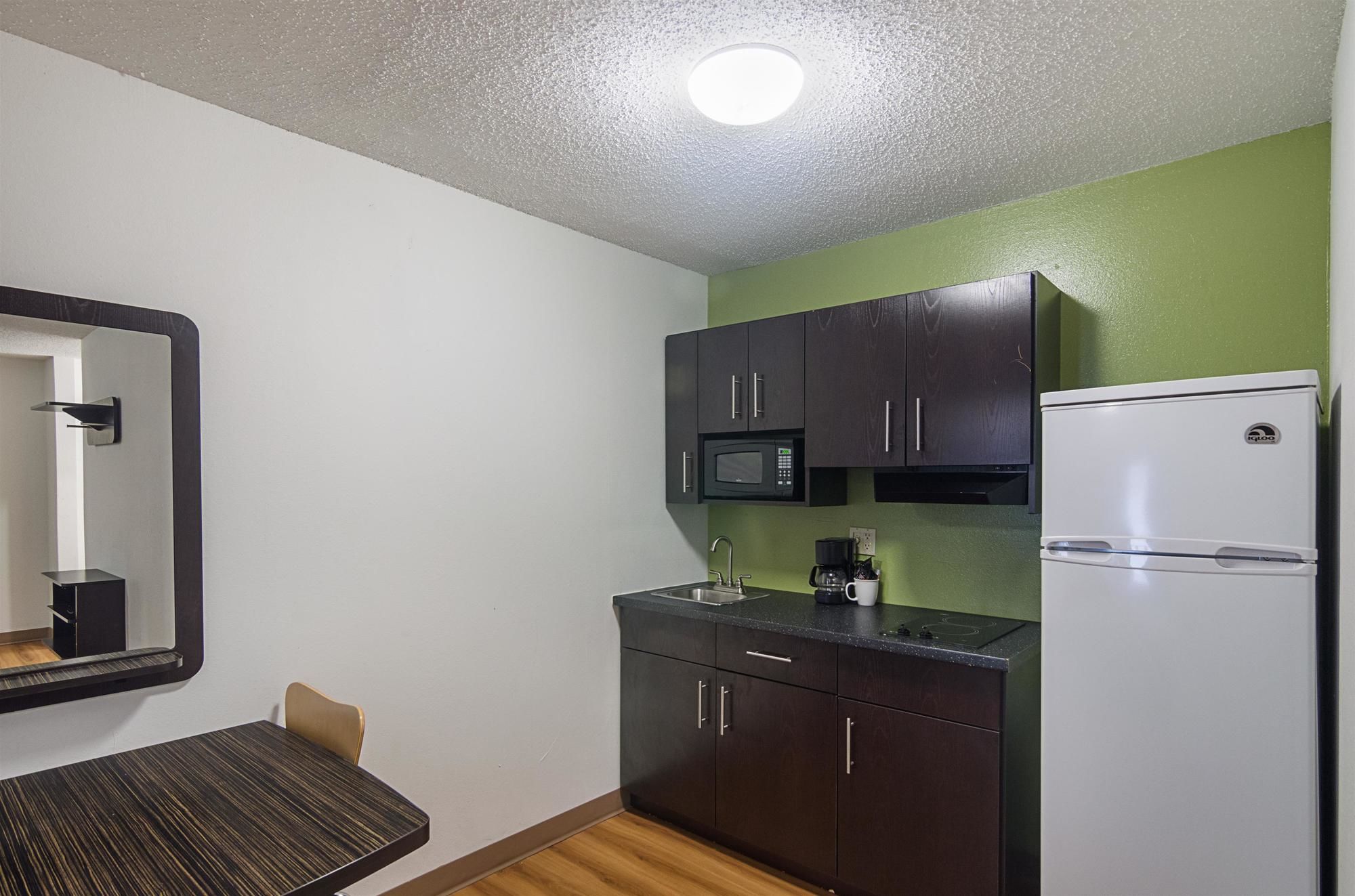 Studio Inn Extended Stay Oklahoma City Airport by OYO